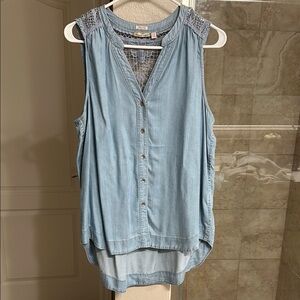 EUC Holding Horses Sleeveless Top with Crochet Back